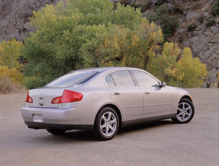 2003 Infiniti G35 Sedan Picture